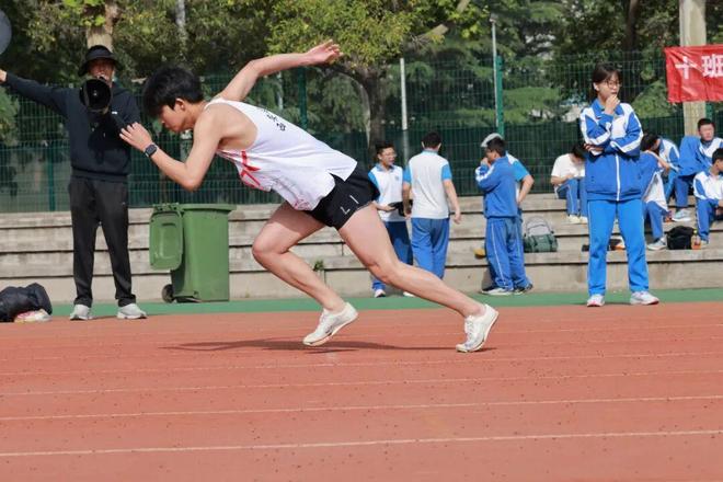 西安太白学校第八届体育节暨第28届田径运动会圆满完美体育落幕!(图4)